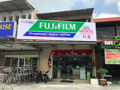 Innovative Digital Print Color Photo, Butterworth