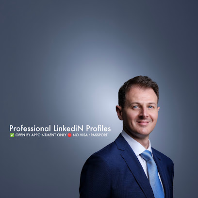 LinkediN Professional Corporate Headshot Photography Studio by Peter Tan Photographer ⛔ NO Walk-in services󠁼󠁼, Kuala Lumpur